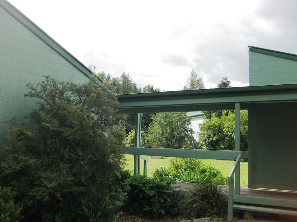 Alpine Holiday Apartments & Campground Hanmer Springs Bagian luar foto