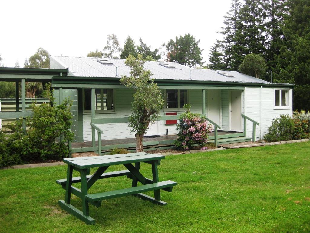 Alpine Holiday Apartments & Campground Hanmer Springs Bagian luar foto
