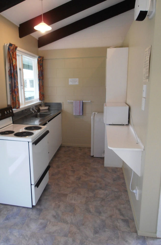 Alpine Holiday Apartments & Campground Hanmer Springs Bagian luar foto
