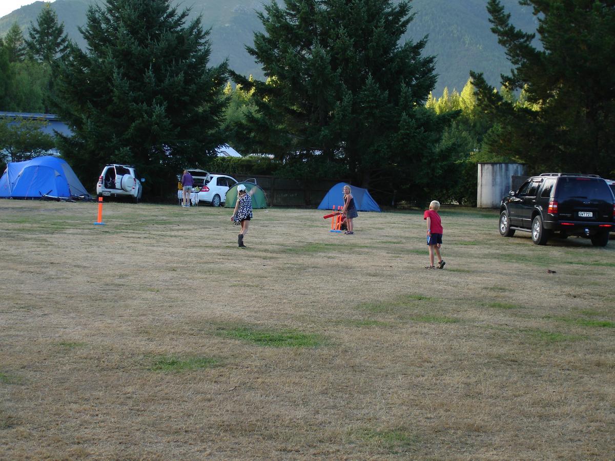 Alpine Holiday Apartments & Campground Hanmer Springs Bagian luar foto